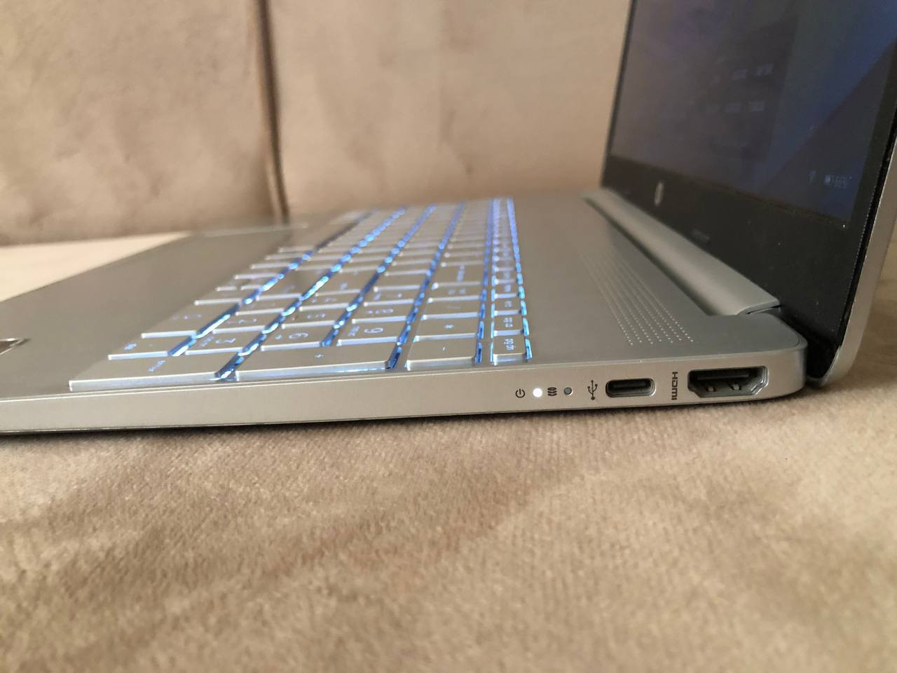 لابتوب hp مواصفاته بالصور الشاشة لمس
نضيف وجديد كلش وبطاريته ممتازة
خفيف ورفيع سوبر سلم
السعر 650
مكاني: بغداد/ ابو غريب/ مجمع الزيتون
***********
موجود واتساب ماسنجر

الملحقات شاحنة وماوس

