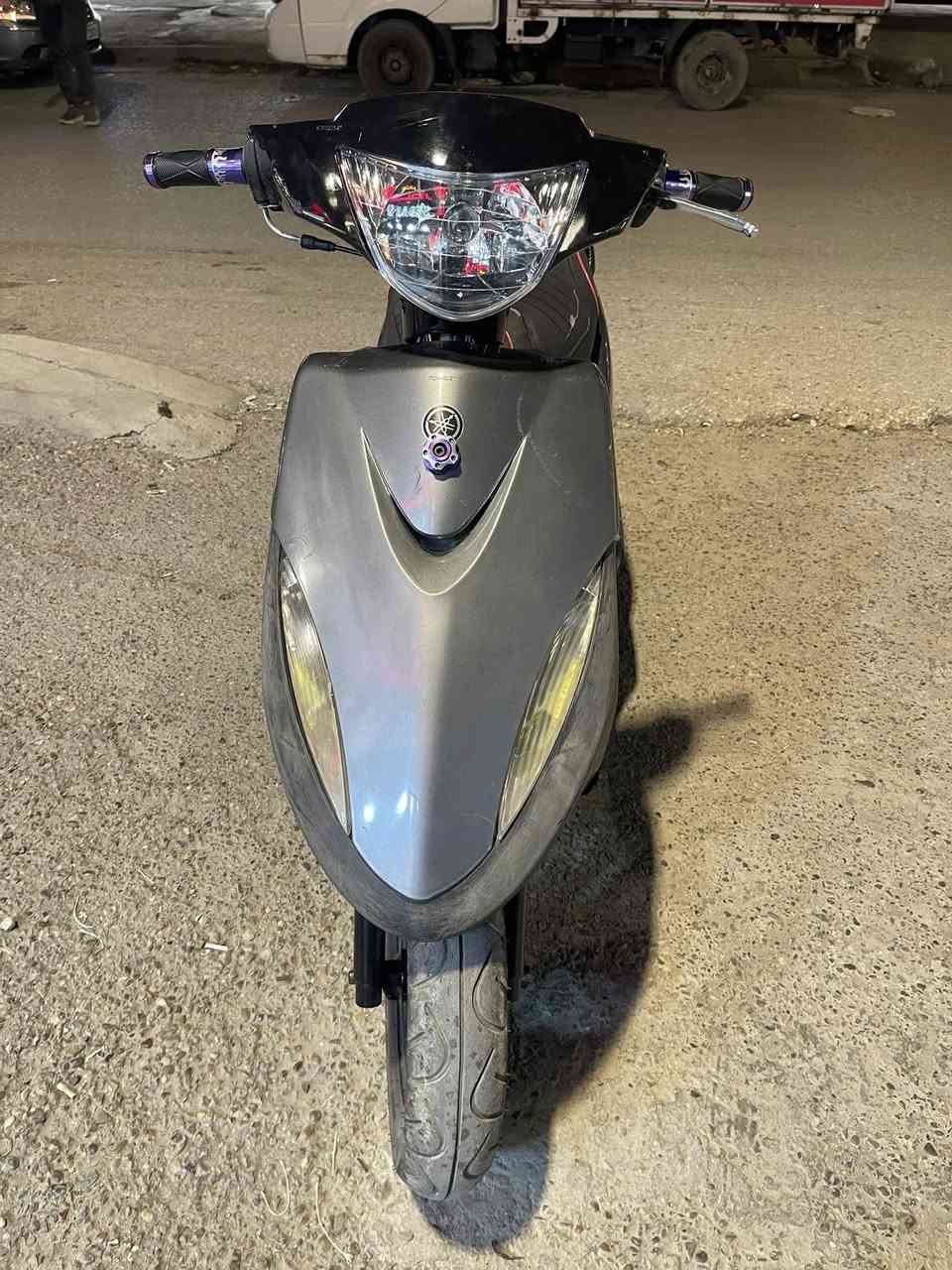 عدلة للبيع سلف وهندر مكينة ناعمة  كهربياتهة شغالة بيهة بس بريك الامامي وقمجي كيلو متر فقط سعر٥٠٠ الف وبيهة مجال  مكاني بغداد الغزالية ***********
