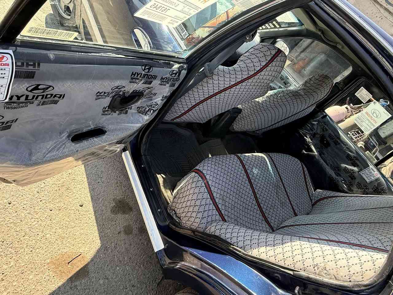 سلام عليكم سوناتا تو للبيع 
93موديل 
كيرصارله 3ايام اوتماتيك محرك مال كصه بل نايلون 
تخم تاير 
المكان ::الفلوجه  (مصبوغ عام بدون ضرر)
الرقم 
اسيا/***********
سعر42
