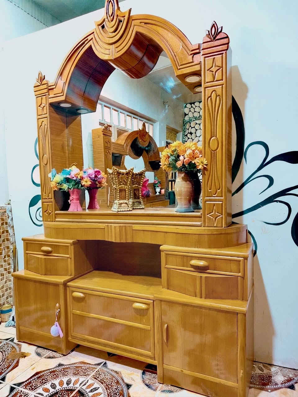 غرفة اخشاب صاج تسكام درجه أولى داخل وخارج صاج ام السته طابقين ام المسرح جملون ام الاناره مستخدم نضافة 100بل 100موديل راقي كنتور دنك زاويه كنتوريه ملحق دوشمه وترتيب واناره ضهر جرجوبه براغي ملحقات كامله للبيع الديوانيه اتصال ***********
