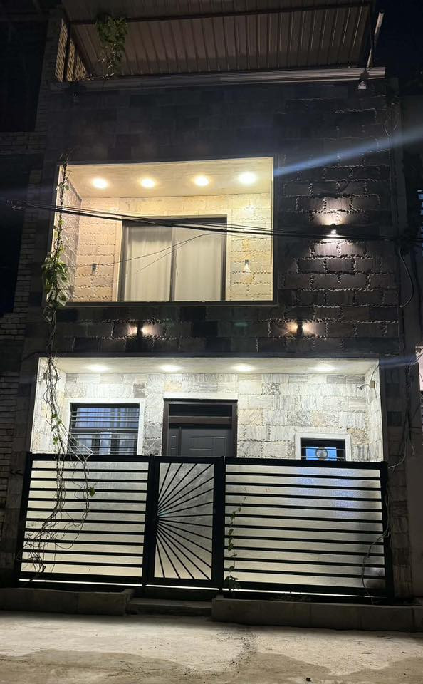 دار للبيع 50 متر
الواجهه 5.5 النزال 9.13
بناء جديد
البناء درجه اولى 
ابواب تركي
باب خارجي قاصه
شبابيك المنيوم +ابواب المنيوم
بيت موصفات راقيه جدا
شارع تبليط 
الموقع الدوره زراعي الكوخ شارع الزهور
مقابل محكمه الدوره 
للاستفسار الاتصال***********
