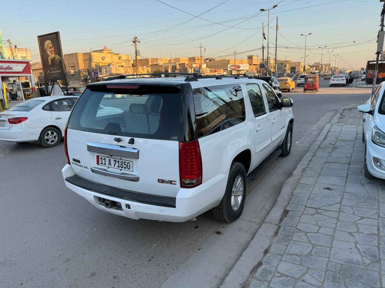 السلام عليكم يوكن 2009 للبيع مصفرة  هيئه وغرامه  سيارة جاهزة من كلشي ماتصرف عليهه الف دينار حادث مالته جاملغ امامي  فقط بدون داخل بيهه قطعه ثانيه مصبوغه اثر شخوط ودعاميات مصبوغات بلاستك سيارة سوبر بأن البلاد هورن بلادي اصلي تشغيل عن بعد سيارة داخل عسلي واسود لونين  بيع او مراوس حسب القناعه مكان السيارة بغداد تقاطع درويش للتواصل عليه هاذة الرقم *********** السعر 140$
