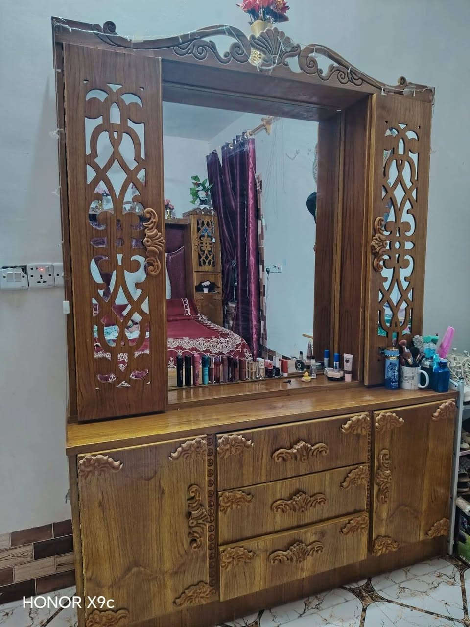 سلام عليكم 
البيع 🙃

غرفه خشاب البيع مستخدمها 🙂
نوع خشبها صاج 💯
سعر 775بيه مجال 👍
تفاصيل اكثر خاص 🙆
او عل رقم ***********
حياكم الله

