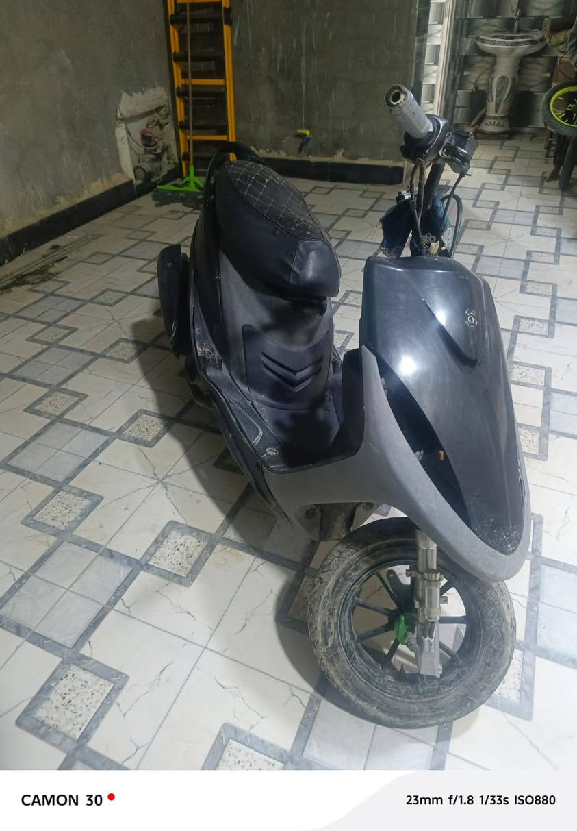 السلام عليكم دراجه ماكس عدله للبيع
بوشه 55 
كفراتها اصلي 
بيه دبلات امامي خلفي رياضي يده مال بريك رياضي 
السعر 325 بيه مجال قليل
رقم ***********
