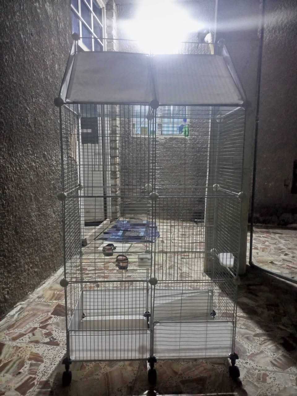 فقص متحرك لبيع  طول 140 ولعرض 70 متر قفص مرتب
مكاني شارع المحكمة 
***********
