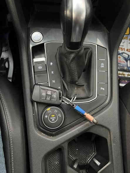 للبيع تيكوان 2020 مواصفات SEL فول مواصفات سيارة باسمي وصارلها 3 سنين يمي ما ناقصها اي شي  رقم اربيل بيها ثلاث قطع صبغ  ***********واتساب السعر 165 وبي مجال
