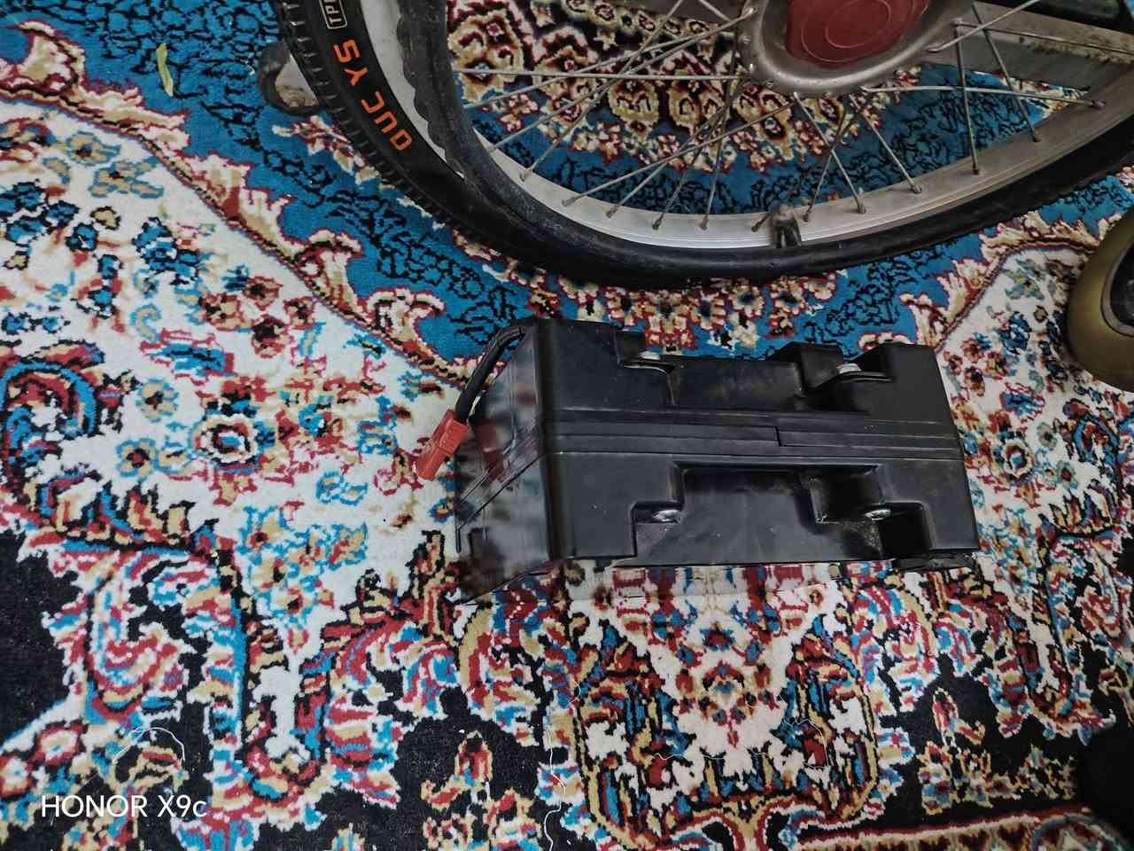 سلام عليكم
عربانة للبيع شحن بطارية جديدة سعر 350
ما متوفر مازنجر فقط اتصال ***********
