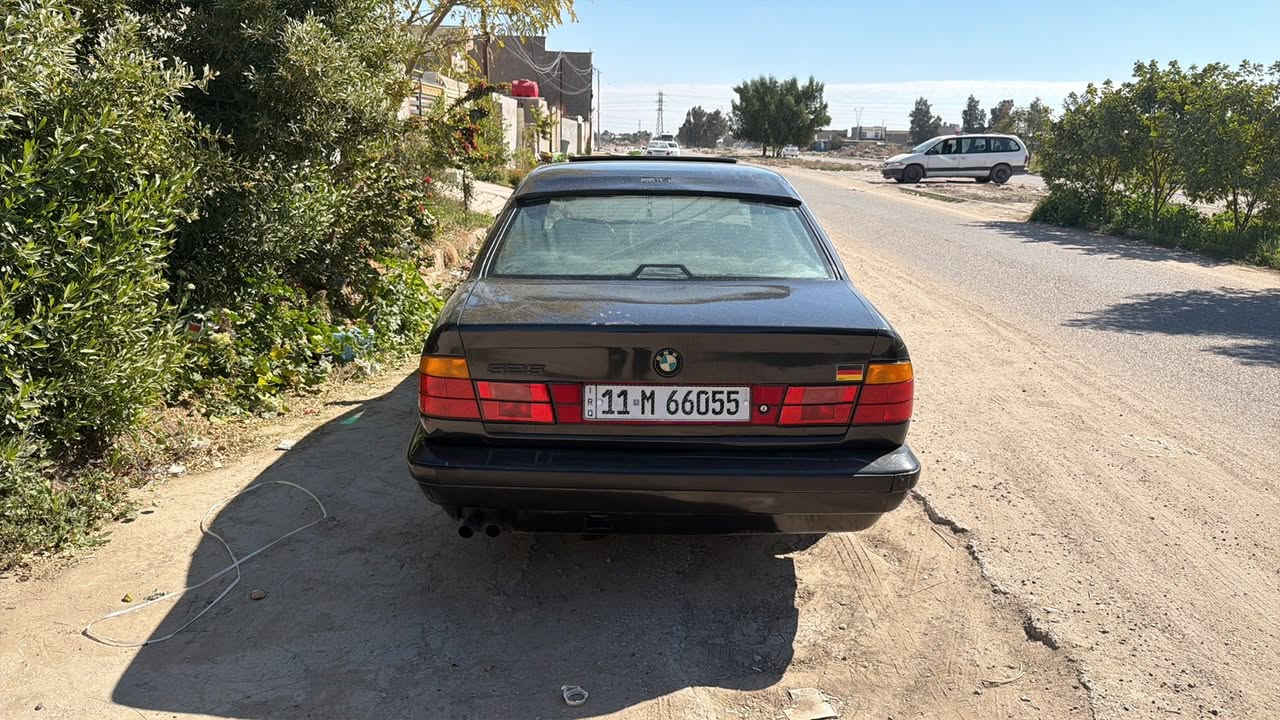 ٥٢٥ مفتوح كير مكينه حاويه جدد وبالضمان موديل ٩٢ تبريد ثلاجه كير اوتو بجم عريض باسمي تحويل ثاني يوم السياره كامله مكمله عليها ادامه كامله للبيع السعر ٤٨ 
*********** واتس
