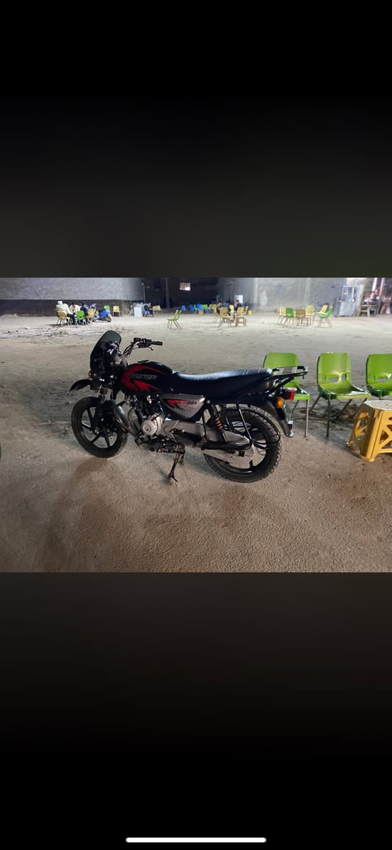 دراجه بوكسر للبيع مديل 22طالعه ب24اخوان دراجه مكفوله كفاله عامه سعر 1800وبيه مجال للتواصل ***********  وتساب فق
