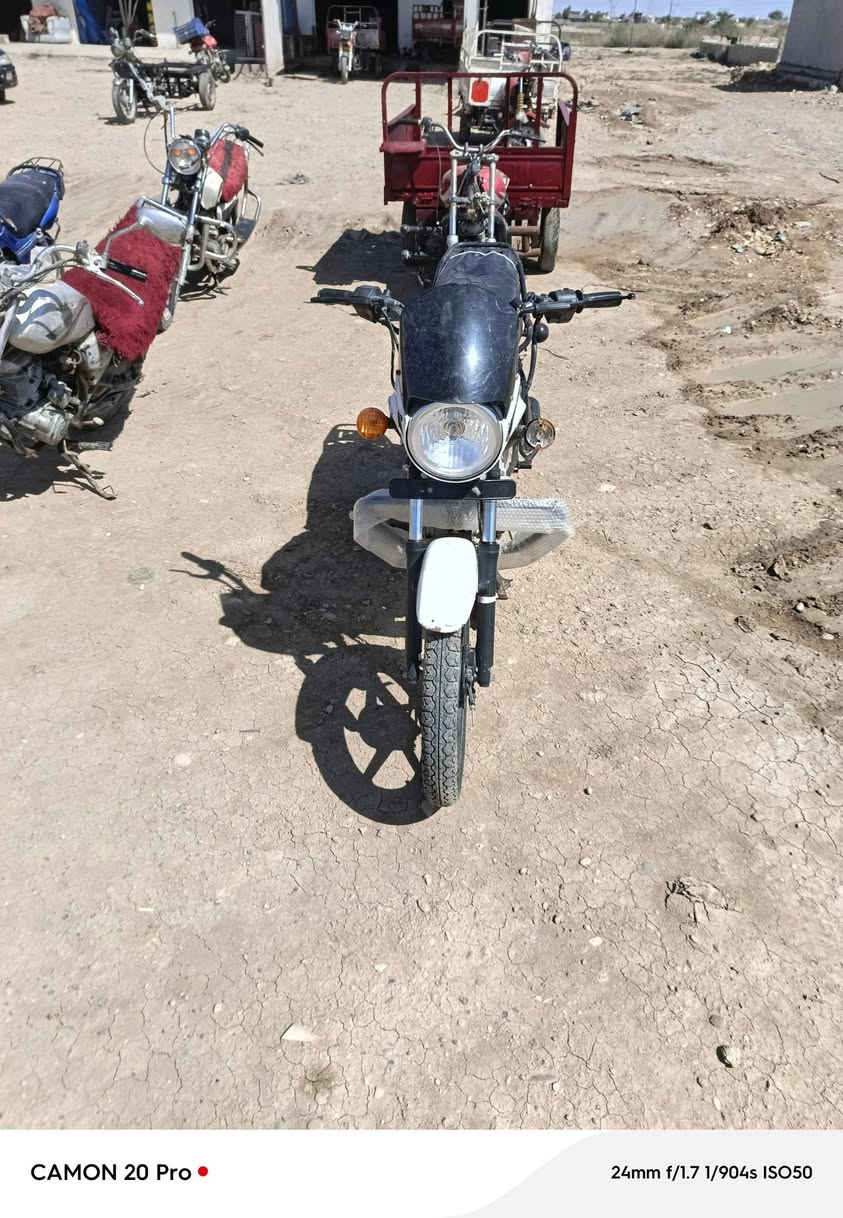 بوكسر 2020 اوراق كامله محرك مفتوح كامله كهرباياته محركها خير من الله تايرات جدد ما بيه نقص مكانه ديالى قريه لاسود الشارع العام معرض احمد الكرخي الشراي يتصل ***********
