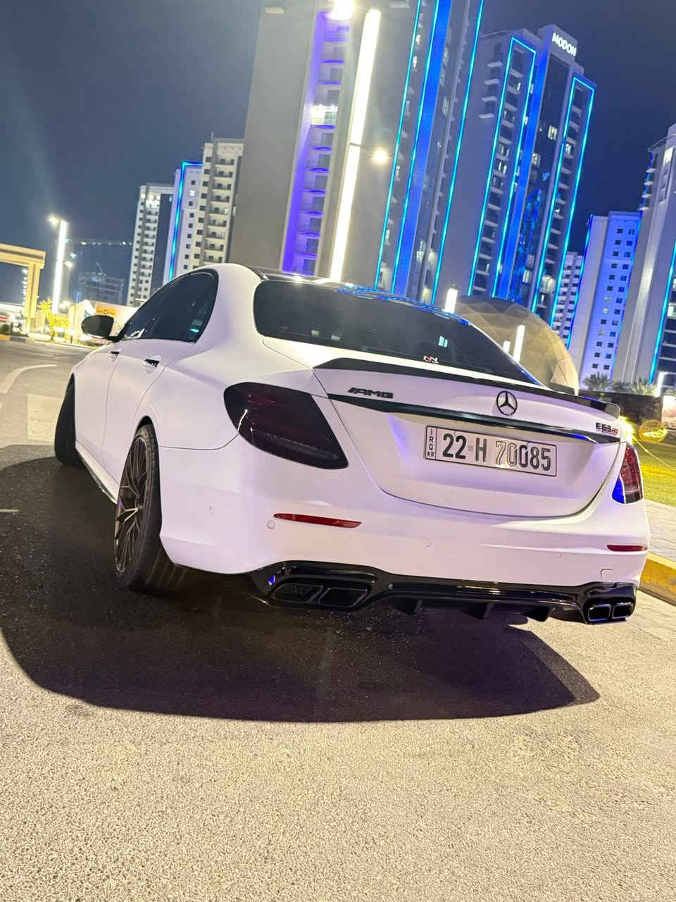 سلام عليكم
E350 موديل 2020 

مغلفة PPF طافي بالكامل 

ويل HR 

كتe 63Sبالكامل 

مواصفات السيارة :

داخل بيجي + دشبول بيانو Sclass  

سستم سماعات برومستر 

كامرة خلفية + حساسات  & رادار360

فتحة سقف بانوراما 

فصين الدشبول 

تحديد مسار + نقطه عمياء +توقف ذاتي 

وبعد بيها هواية مواصفات 
ناقل الحركة 9 نمر 

محرك 2000 تيربو 

محرك السيارة : بحالة جيدة 

المسافة المقطوعه 104الف KM
___________________________
حادث السيارة 
جاملغ + البونيد 
القطع المصبوغه البونيد فقط 
جاملغ تبديل قطعة اصلية 
ايرباك دشبول فقط 
بدون دواخل ولا شواصي وبدون للغد 

سعر : 314$

الاتصال :***********
