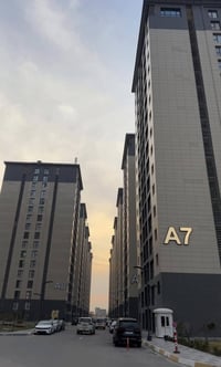 شقة للبيع (مجمع النسيم )  🔶المساحه 191م يحتوي  🔹غرف نوم عدد 3 🔹اطلاله ...