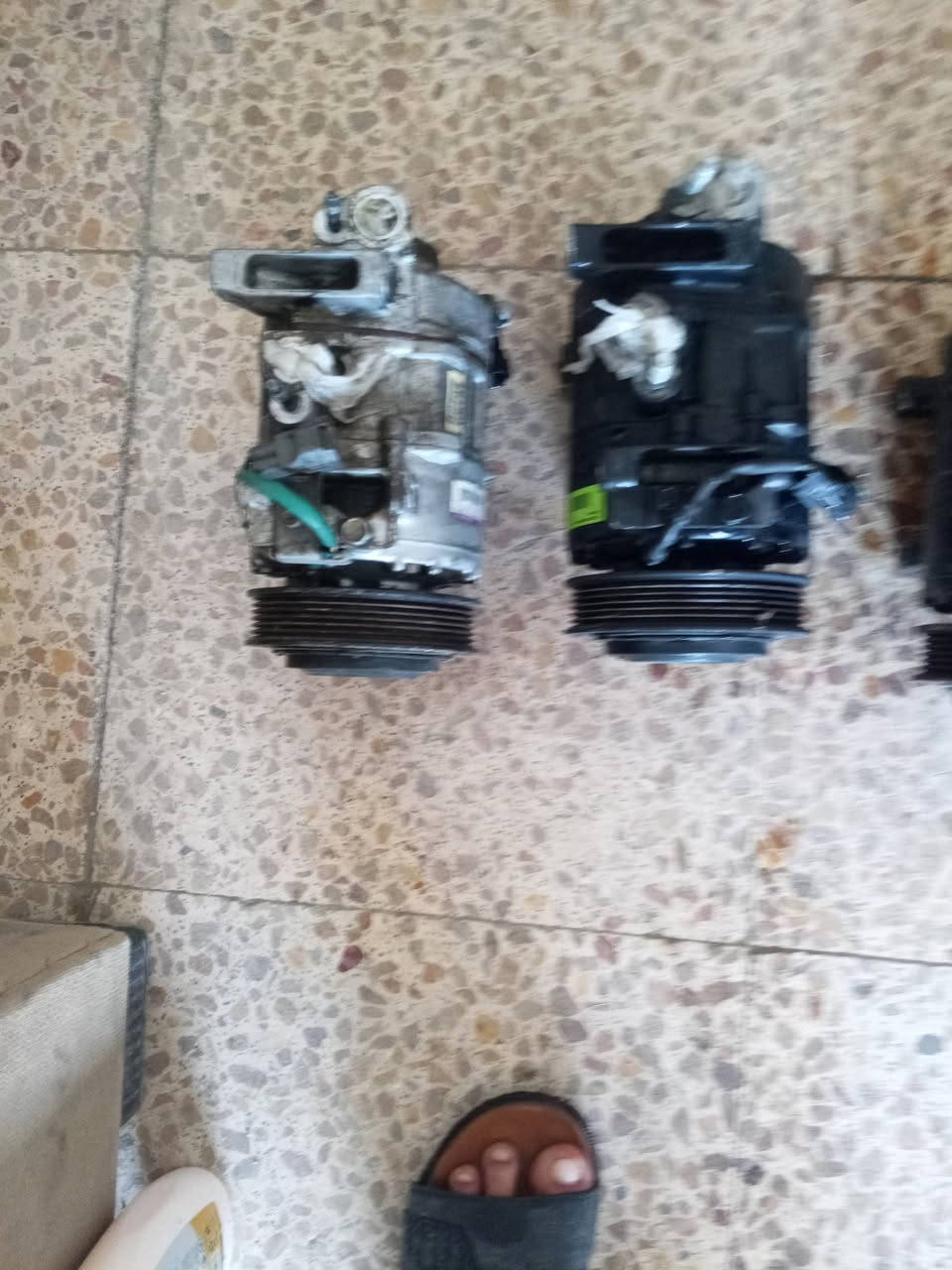 مرخصة الائدمن بلاش عمي خل يتونس عل تبريد ابوجارجر 
كمبريسرات أوباما ءجارذجر حديث حاويه ظمان سنه 
خصم 175 كهربائي بلاش وعلي اخر ست قطع ***********
