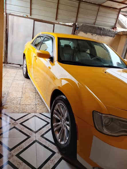 السلام عليكم وبامه 16 معلايه 20 رقم بغداد مشروح وطني 
حدثه جملغ صطحي بدون دواخل بس والجملغ الثاني بس مفتوح تقسيم  ترميز حلو اخو البلاد 
سياره جهزه خطهاء ناصريه جبايش 
تبريد تدفيه 
ويل مكسيكي تايرات نظاف 
السياره خير من الله مانقصه شي 
السعر 185 وبيه مجال 
***********/***********
