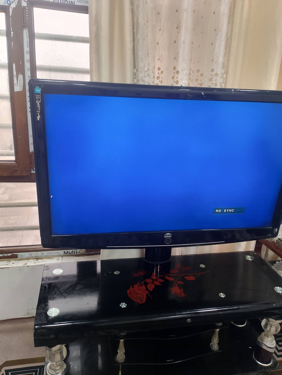 بلازمه مع ميز  نوع Sonic
حجم 50 للبيع بيها نقطه زغيره مامثأره صارلها 10سنوات هاي النقطه
كركوك حي العسكري ***********
السعر 100 بيها مجال بسيط
