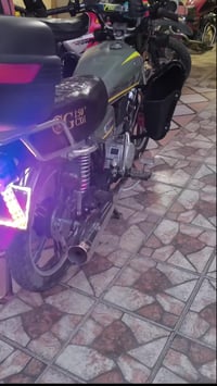 ايراني • نظيف • معدل