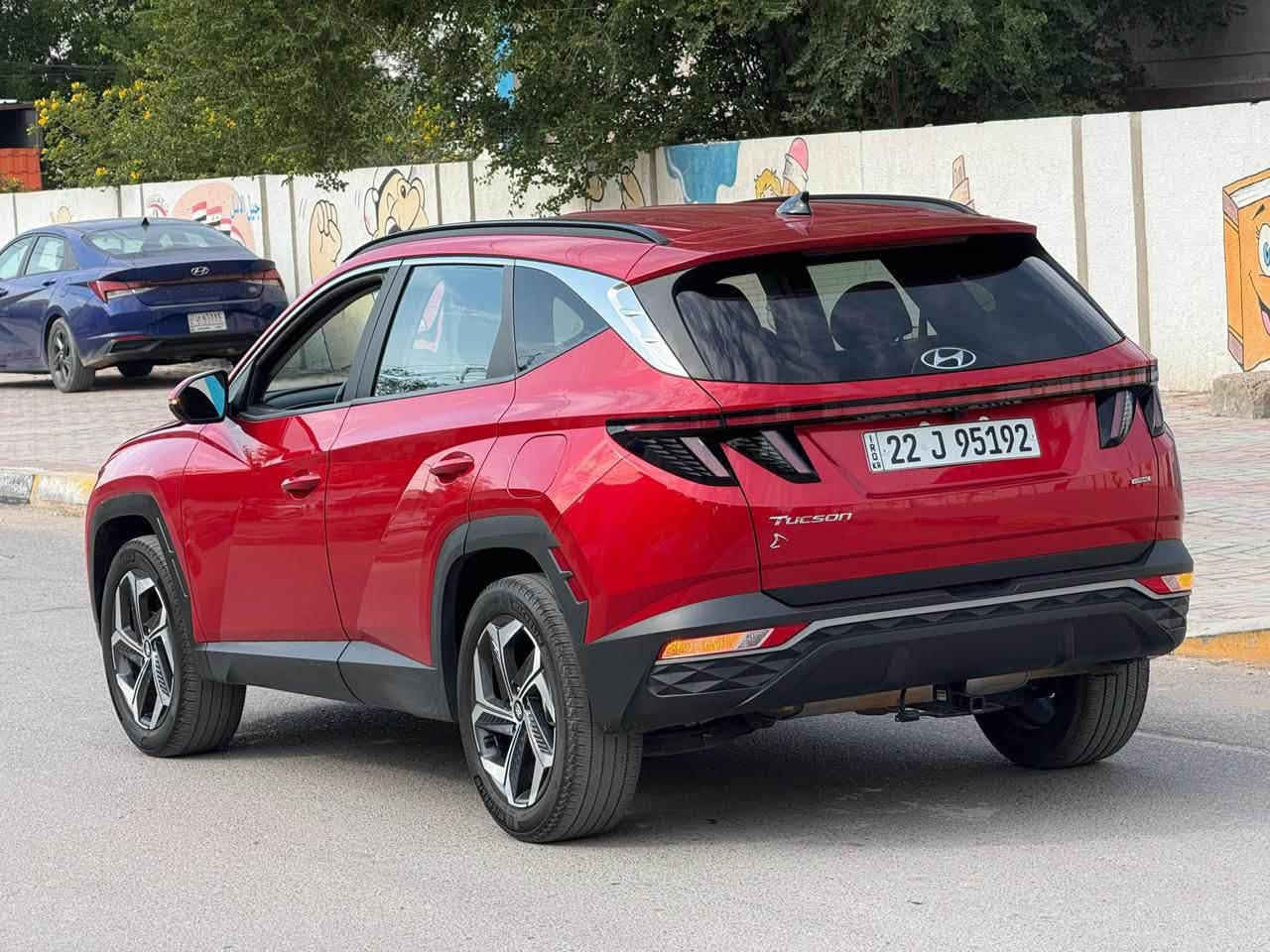 السلام عليكم (للبيع
‎هيونداي توسان رقم اربيل(دخول جديد )
 موديل 2022   فئة sel بلاص 
فوول مواصفات 1/1 
 بدون ايرباك بدون دواخل  
حادثها تبديل جاملغات اماميه فقط  
السعر 162 وبيه مجال  *********** 
ماشية 36  الف  (مشي امريكا فقط ) والان ماشيه ٤٦ الف 
دخول جديد وترقيم جديد 
‎مواصفاتها /
فتحة سقف ( سلايد)
‎بصمة تشغيل وبصمة ابواب
عداد ديجتال الكتروني 
دشبول متصل 
‎محرك 2500 لارج 
‎ويل كب حجم 19 
‎تشغيل عن بعد 
‎كشن كهربائي مخمل
‎كشنات تدفئة  
‎رادار  امامي وجانبي وخلفي 
اشاير بالمري الجانبيه
‎أنظمة قيادة متعددة
‎اضوية نهارية LED
‎حساسات ضغط الاطارات
‎هاند بريك كهرباء (بصمة)
‎شاشه كبيرة ايباد  +gps
‎كاميرا خلفية
‎المصابيح الأمامية زنون  
فور ويل  awd  
تبريد قطعتين (تبريد خلفي) 
‎نظام APPLE CARPLAY
‎اوتو هولد
‎شحن وايرليس 
تحديد مسار  
جنطه كهرباء
