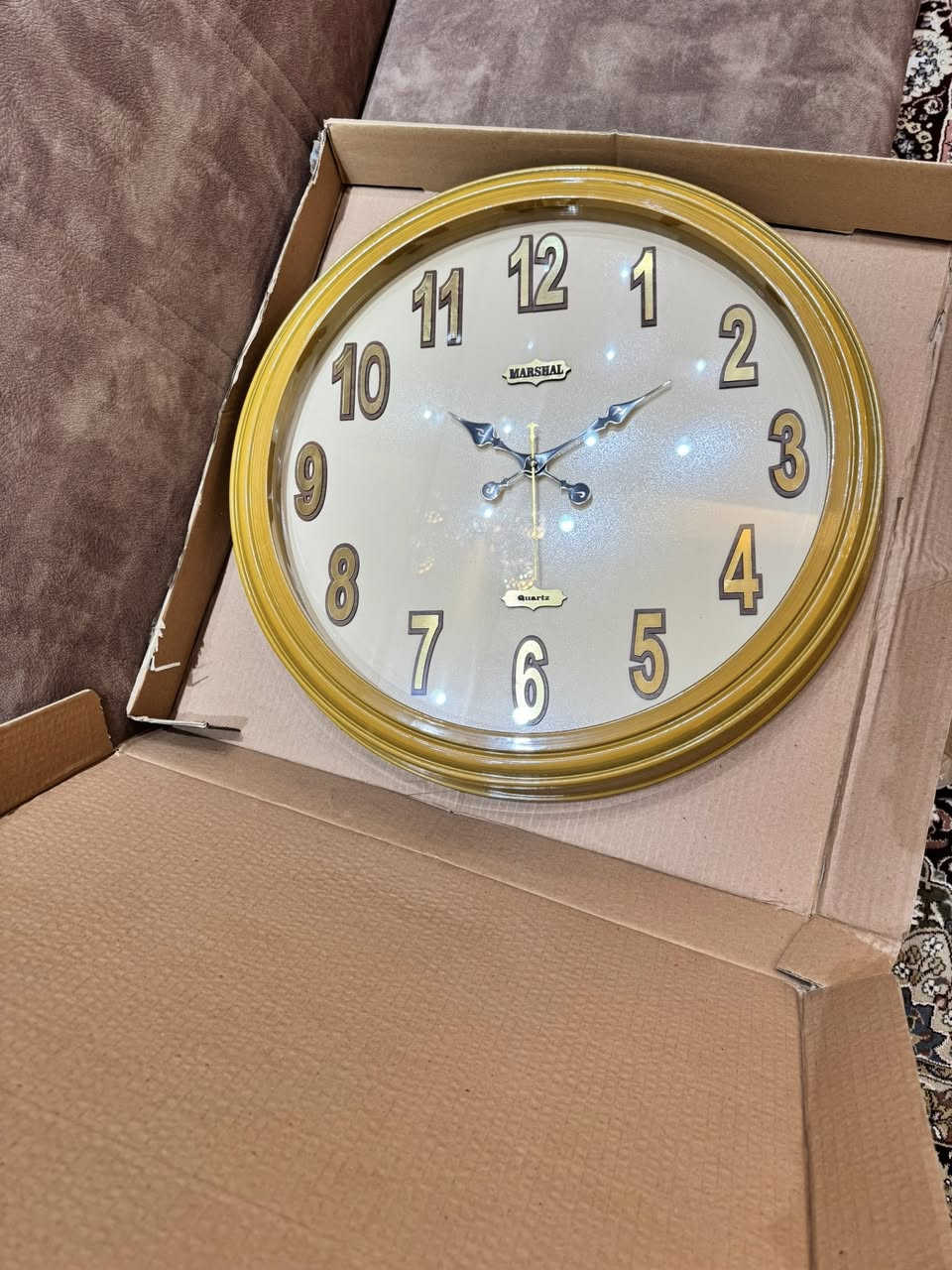 ساعة جداريه حجم 60سم جديده غير مستعمله للبيع السعر 35 وبيها مجال بسيط مكان كربلاء للاستفسار مراسلها على الخاص


**إذا كنت صاحب هذا الإعلان وتريد حذفه لأي سبب، رجاءا أرسل رسالة إلى الدعم الفني**