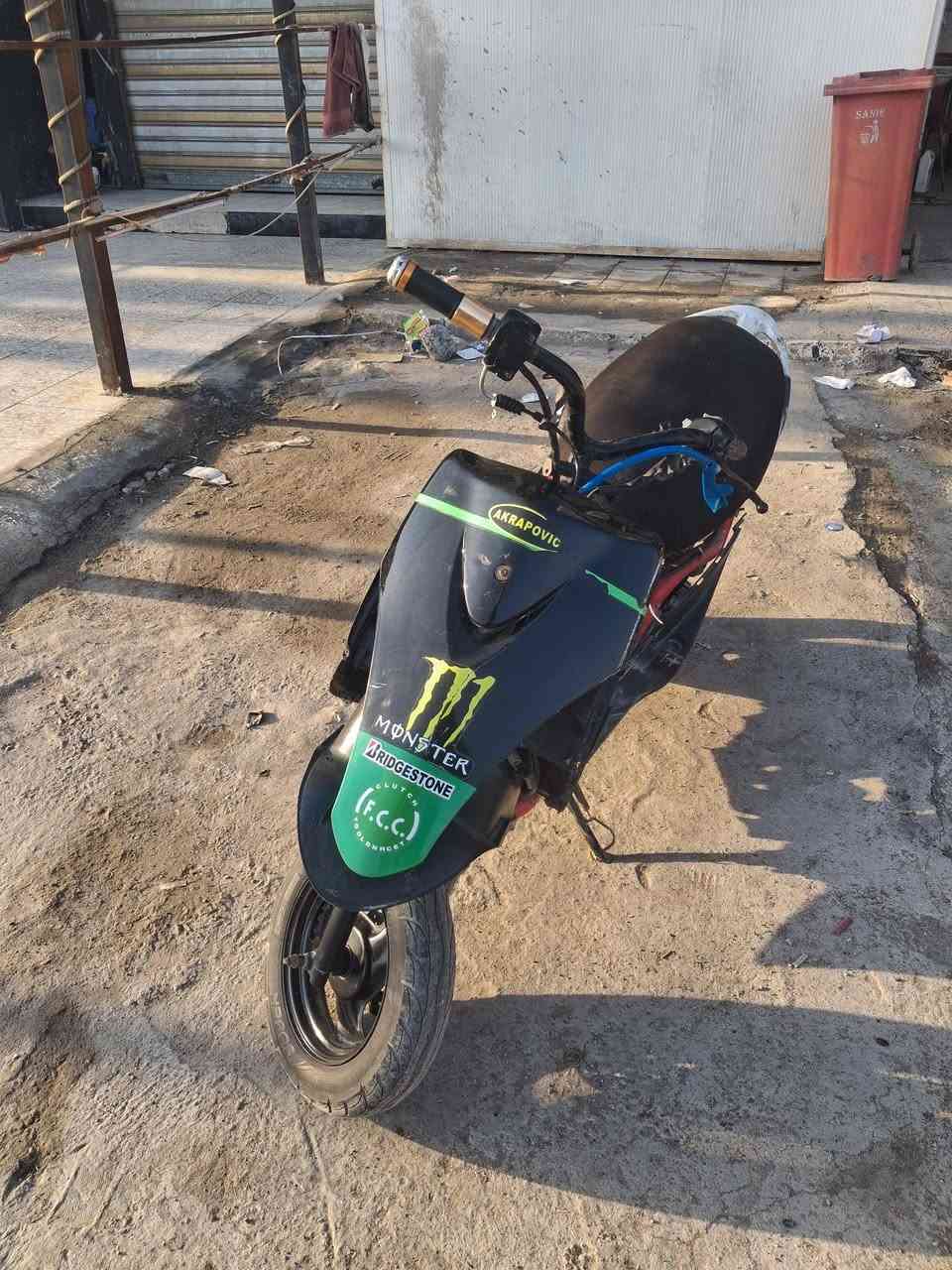 السلام عليكم
ماكس عدله مالعب الدراجه جانت ٥٥ او رجعتهة بلادي دراجه شلعة او معدل خير من الله +بيهة سماعت بصندوك السعر 350او بيهة مجال مكاني الشعب ***********
