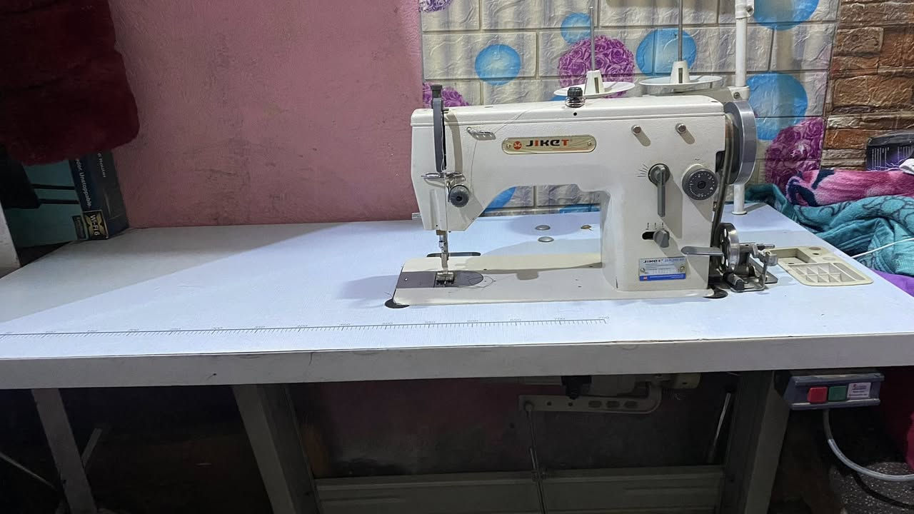 مكينه نضيفه مستعمل. قليل سعر٢٠٠


**إذا كنت صاحب هذا الإعلان وتريد حذفه لأي سبب، رجاءا أرسل رسالة إلى الدعم الفني**