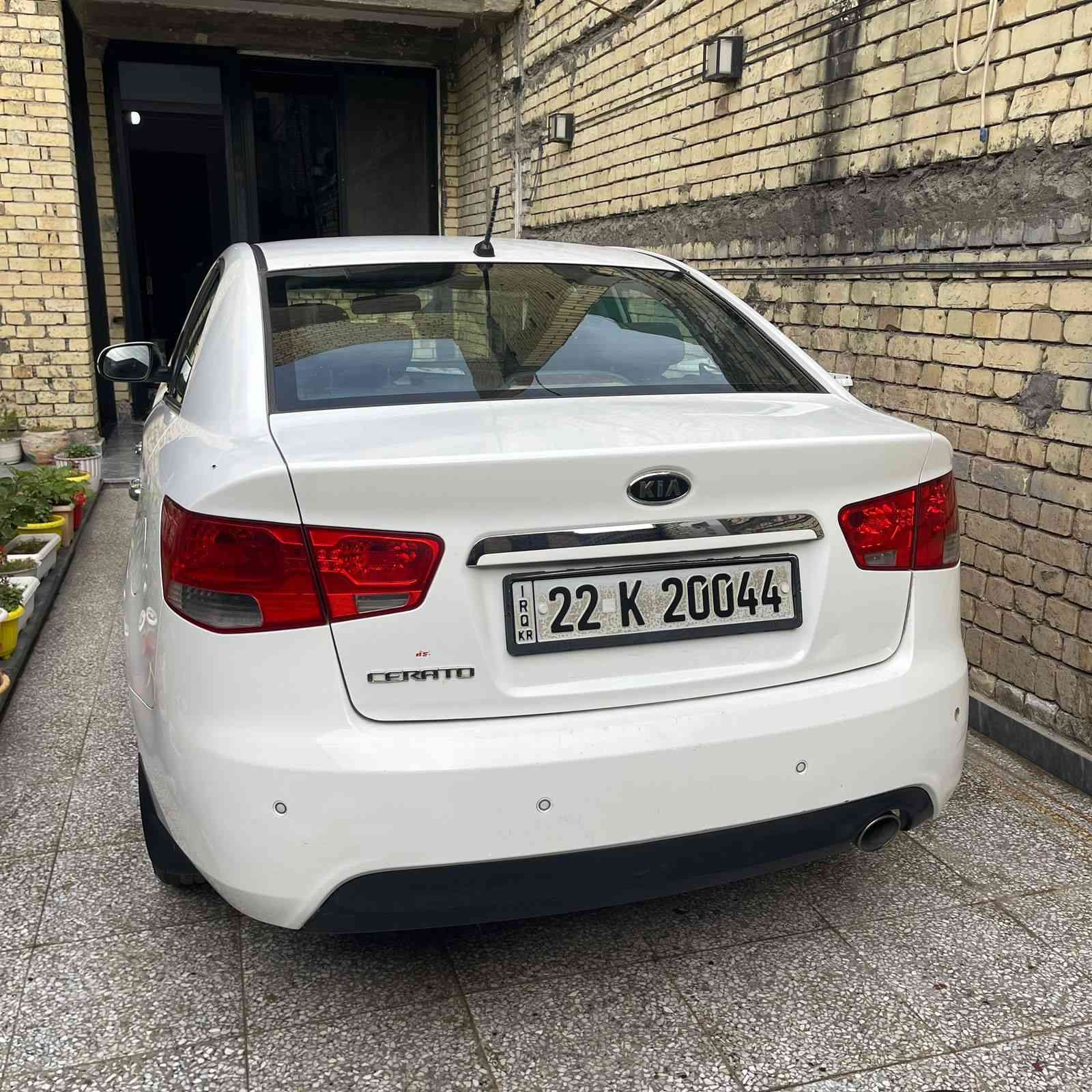 السلام عليكم
كيا سيراتو للبيع موديل 2013 أربيل السيارة وارد خليجي

بيهه حادث بسيط بحافة البنيد فقط وموجود صورته مكينة وكير  ما مفتوحات 
عارضه بي 112 ورقة وبيهه مجال بسيط.

والشاي يتصل ***********
