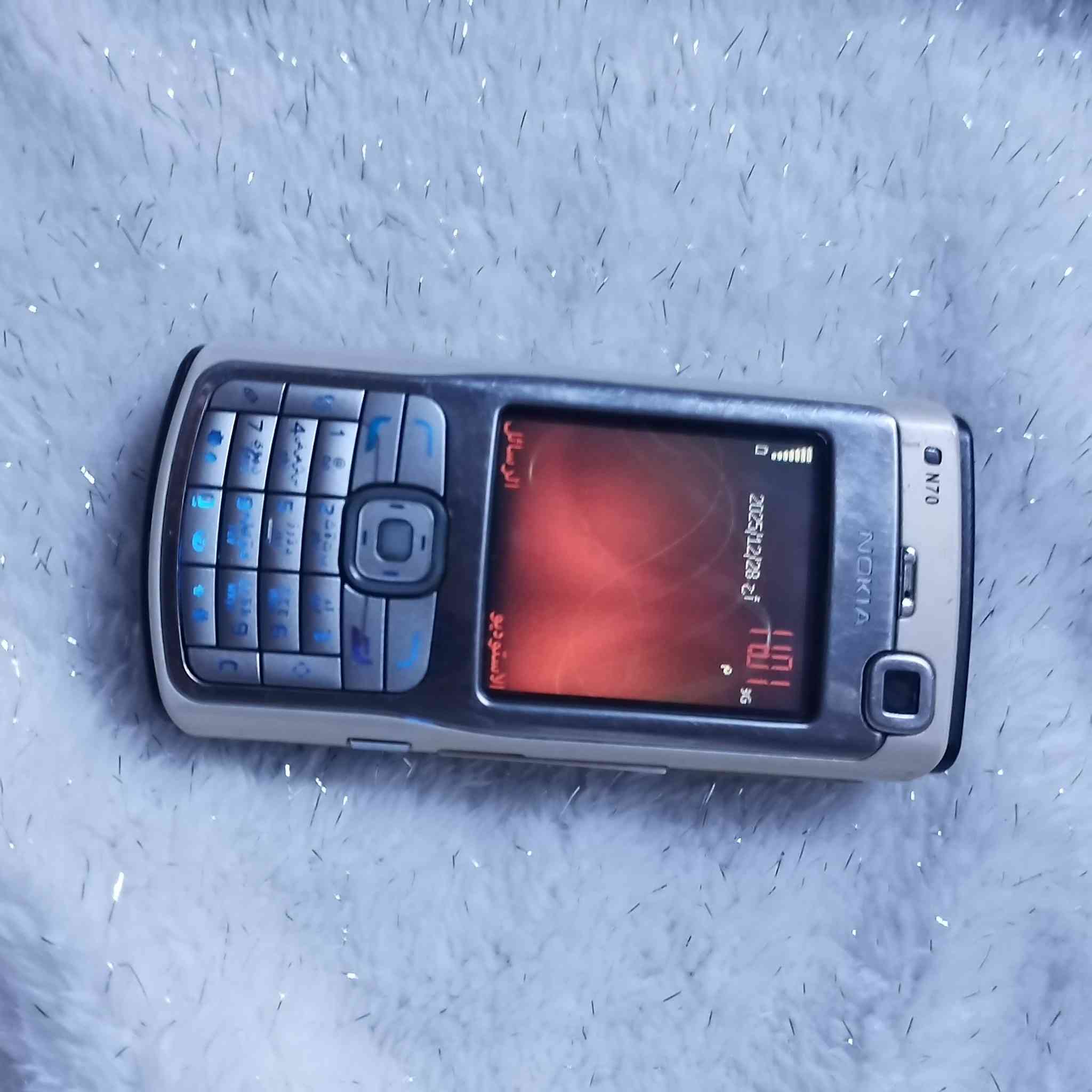 ️ السَّلَاْمُ‌ ‌عَلَیْکُم‌ 
نوکیا N70 
للبیع
***********
