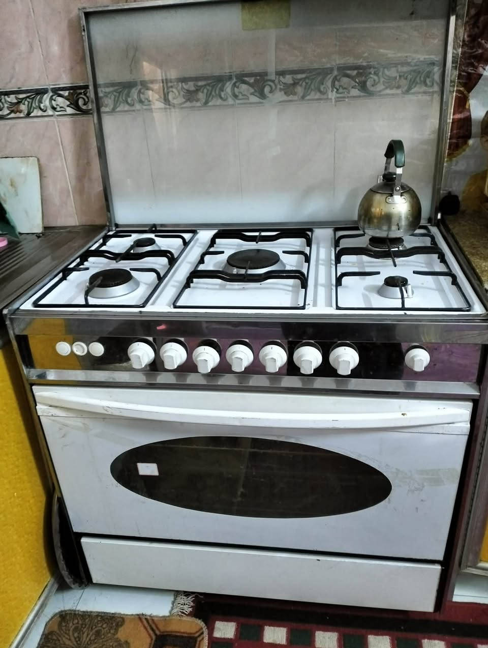 السلام عليكم اغراض بيت للبيع بسبب ظرف  نظيفات ثلاجه 150.طباخ ب190.عربانه طفل ب35..بايسكل طفل ب30جديد ..كاونتر ب135وياه سنك


**إذا كنت صاحب هذا الإعلان وتريد حذفه لأي سبب، رجاءا أرسل رسالة إلى الدعم الفني**