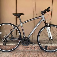 Bianchi  دراجة بيانكي حجم 28 دبل امامي شغال وسلس كلش مكينة خلفية وامام...