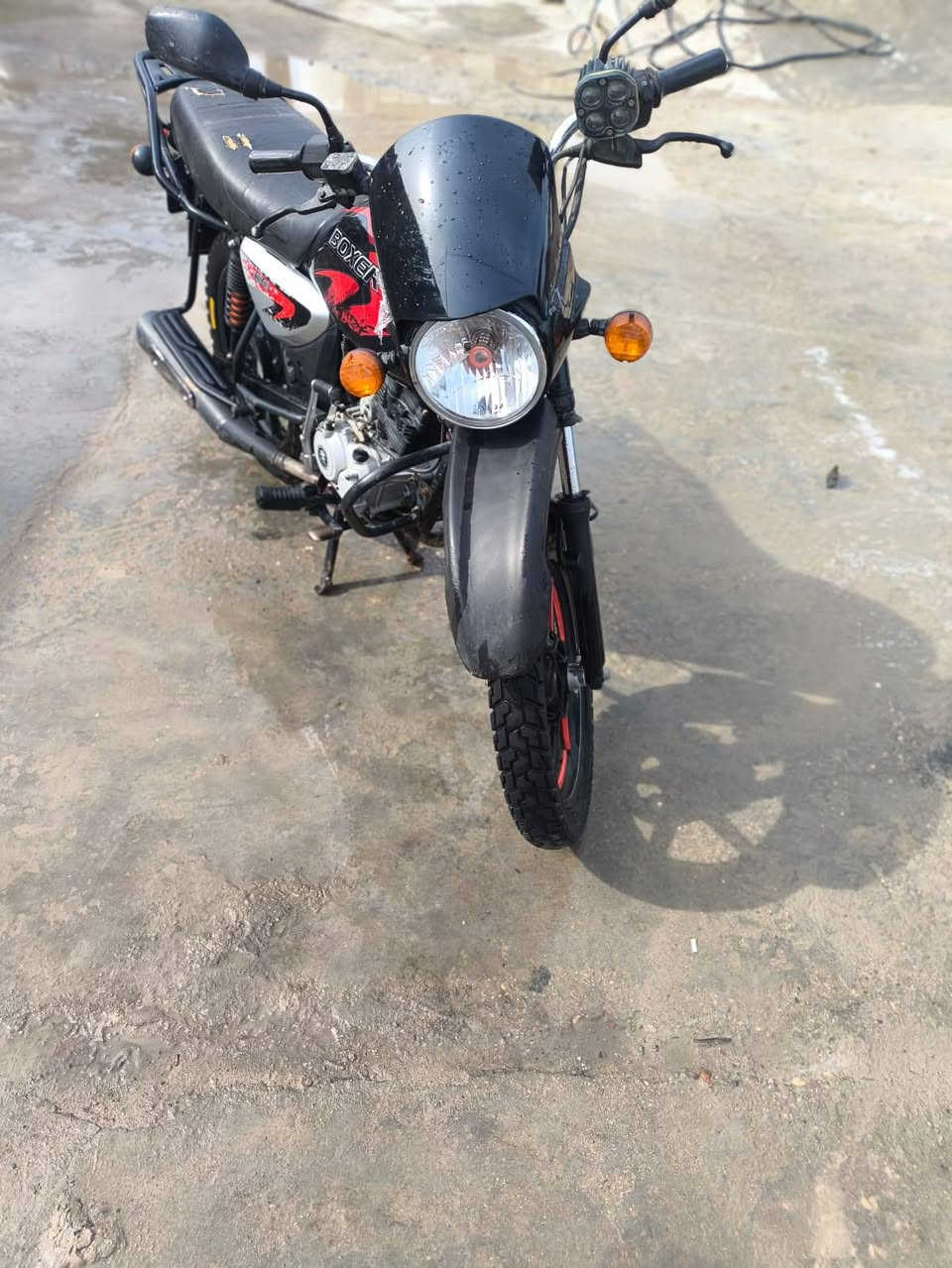 السلام عليكم الدراجه البيع مديل 21 ل مكينه 23الدراجه سنويه ب اسمي باقيه بس علا ستلام الوحات السعر مليون و 900رقمي ***********
