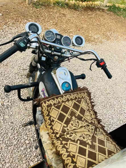 سلام عليكم ستوته للبيع موديل 18 أوراق اصولي  مكينه 22 ستوته جاهزه كهربائيات كله شغال مصبوغه جماليه ستوته حلوه وجديده ما نقصه كلشي السعر 1350 وبيه مجال بسيط الشراي المكان بابل الشوملي ***********
