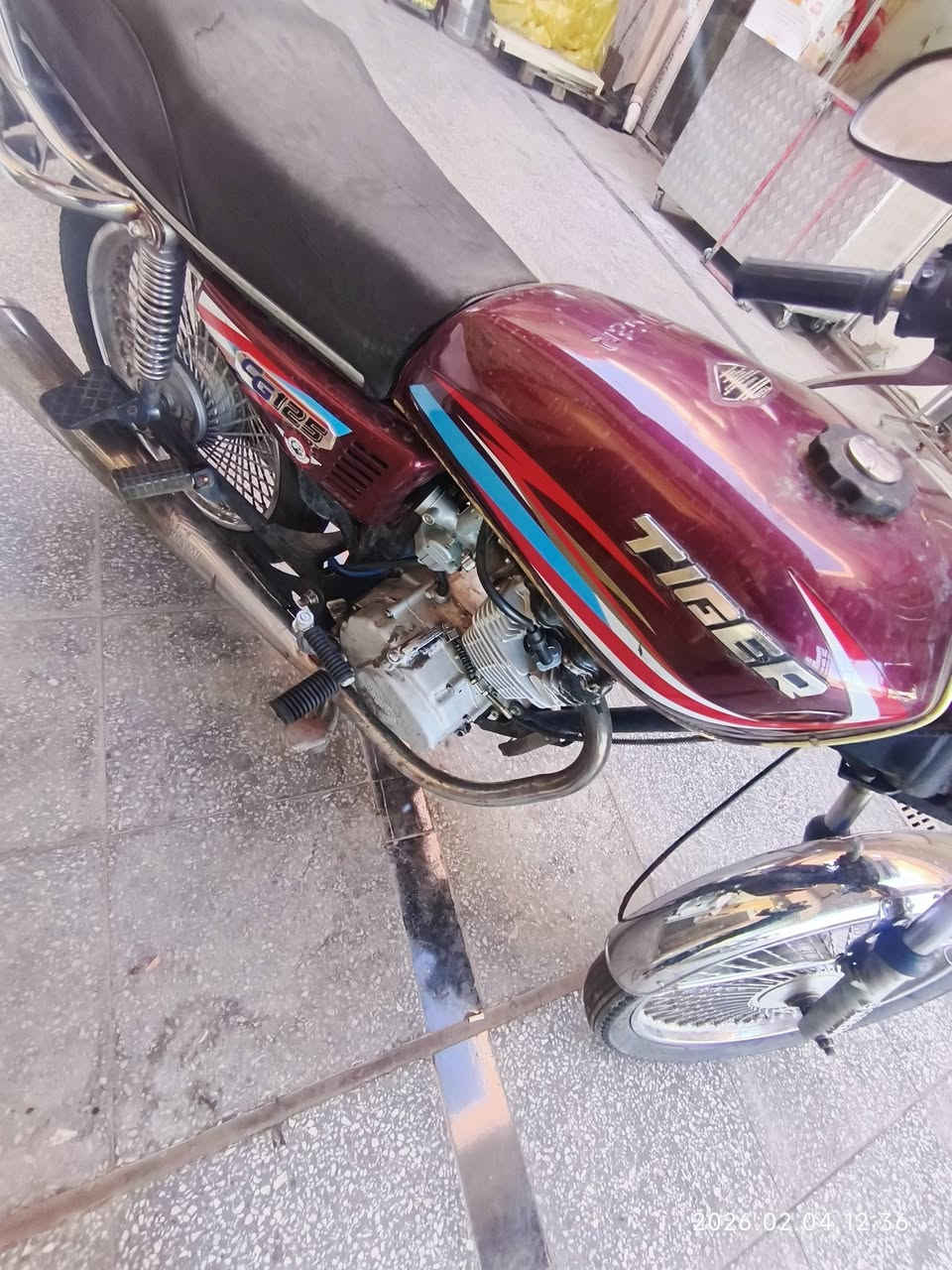 السلام عليكم من رخصة الادمن. ايراني اربعه كير تايكر دفعه اولى موديل 21 كهربائية شغاله بس وايؤات الدشبول ما شادهن وزنجيل يراد تبديل دراجه جانت واكفه سعر 450 وبيها مجال مكاني بغداد العامرية شارع العسل ***********
