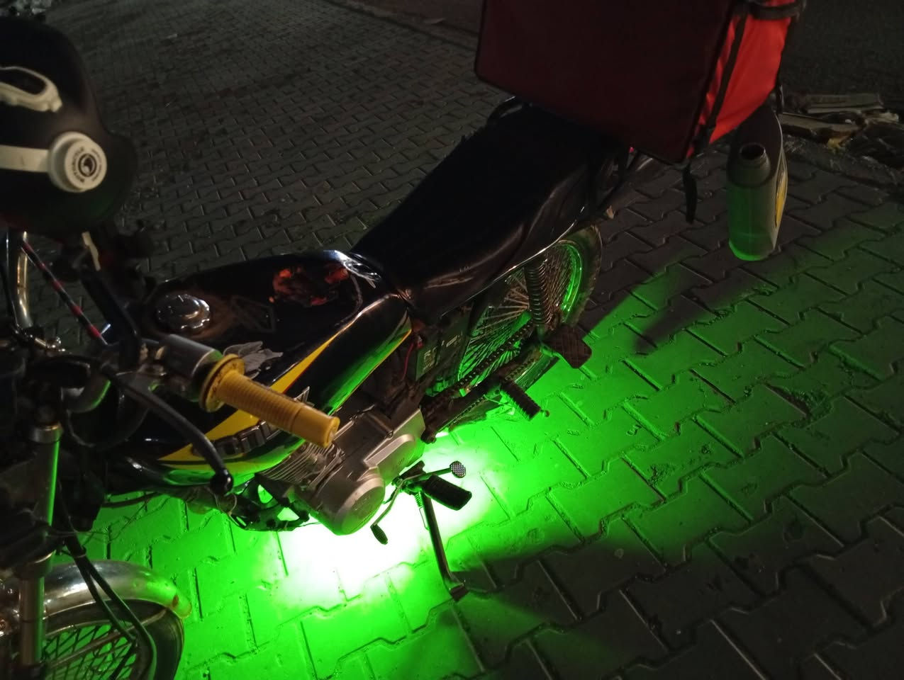 دراجة نامة للبيع السعر 400 دراجة حلوة مكينه نضيفة125 قوية المكان بغداد الرقم
***********
