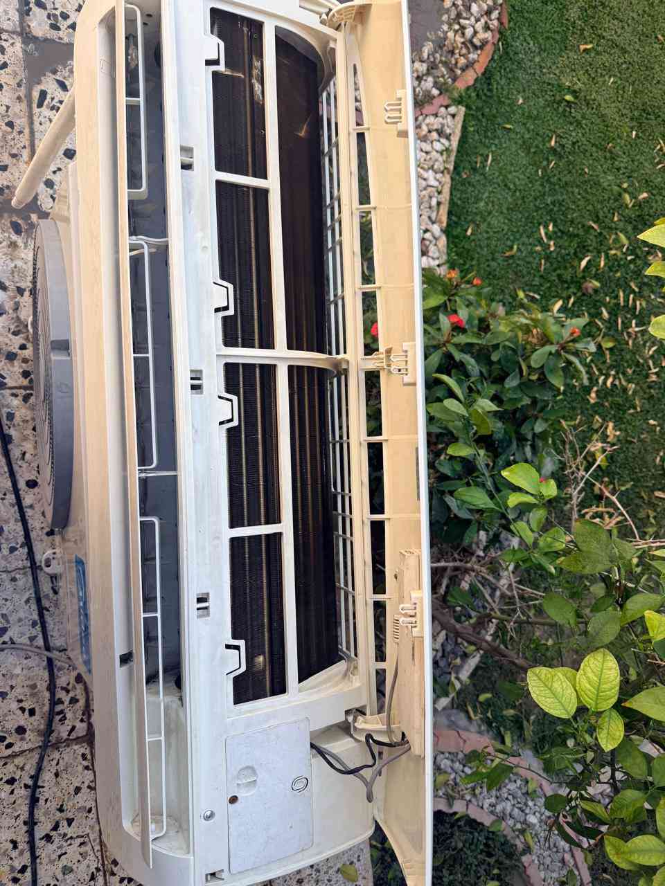 سلام عليكم
مجموعه سبالت للبيع وكلهن بلاديات وبدون تصليح
هايسنز 1 طن عادي عدد 1
توسوت 1 طن عادي عدد 1
توسوت 1طن انڤيرتر عدد 1 بي الفان الخارجي واگف وغاز
ميديا 2 طن عادي عدد 4
 للاستفسار الاتصال 
***********
مكاني الغزاليه
