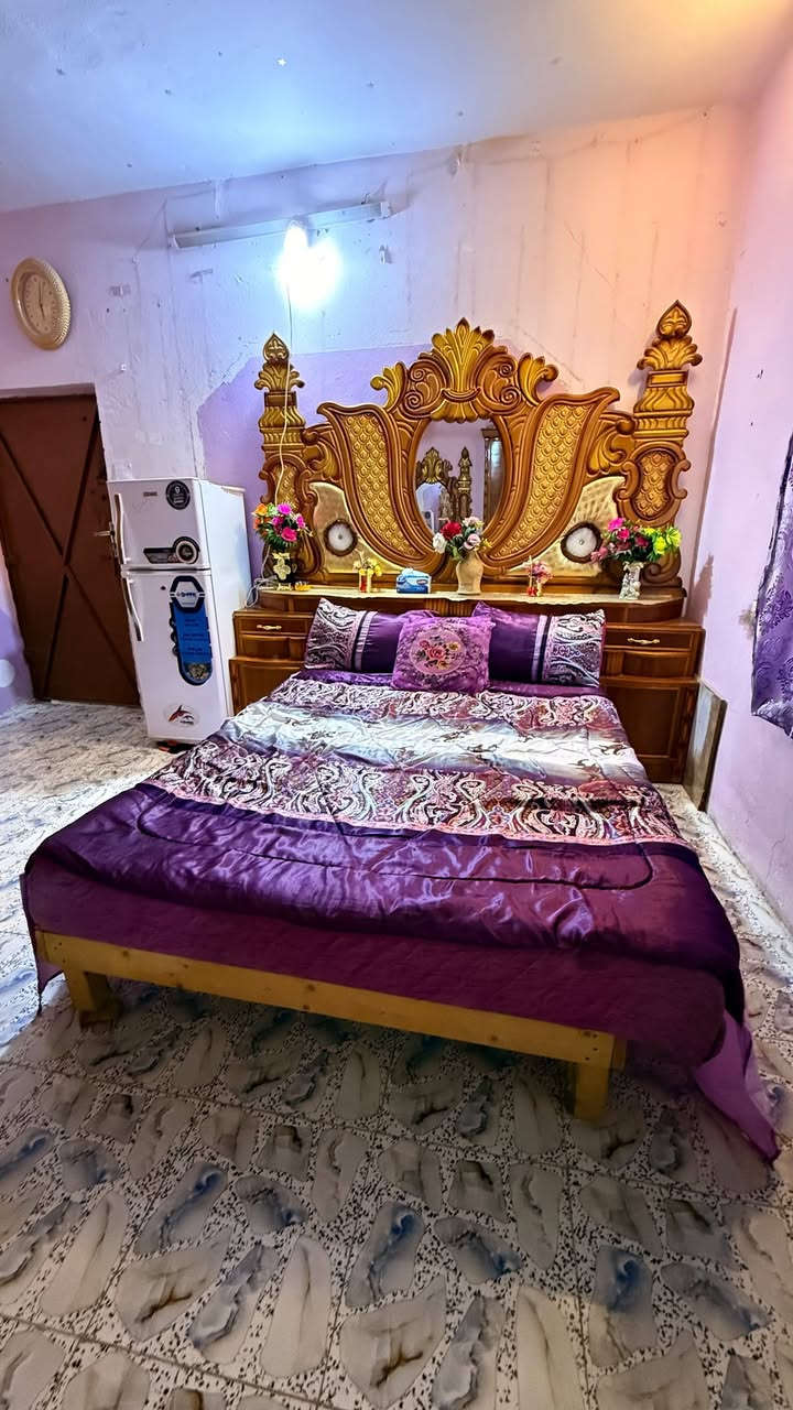 السلام عليكم غرفة نوم مستخدمه للبيع المكان الحمدانيه الثاني السعر 800وبيها مجال الرقم ***********꧁***********
꧂

