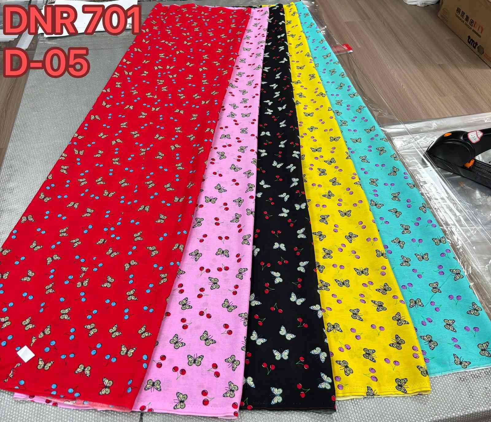 جديد جديد 🌹🌹
#كشمير دزاين تركي 
من ارقى النقشات والدزينات 💯💯
~~~~~~~~~~~~
فقط عليك الاختيار 
محلات #مصطفى #الجيزاني 
بغداد الشورجة شارع الرشيد 
(خان كتان)( وسوق العاني)
للتواصل #واتساب ***********
