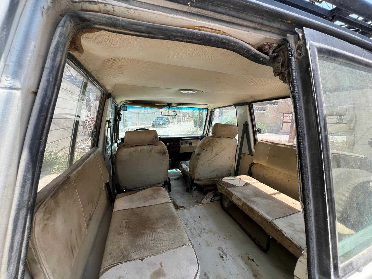 لاندكروز موديل 1983
رقم بغداد صدامي 
ديالى الخالص 
سعر 50بي مجال حك الجيه
***********
