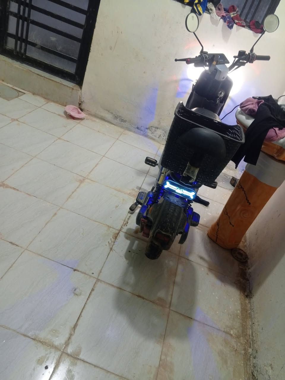 سلام عليكم ار تسعه شحن خير من الله اي نقص ماكو مكاني بعقوبه سعرهه ٤٥٠ بيها مجال رقم تلفون ***********
