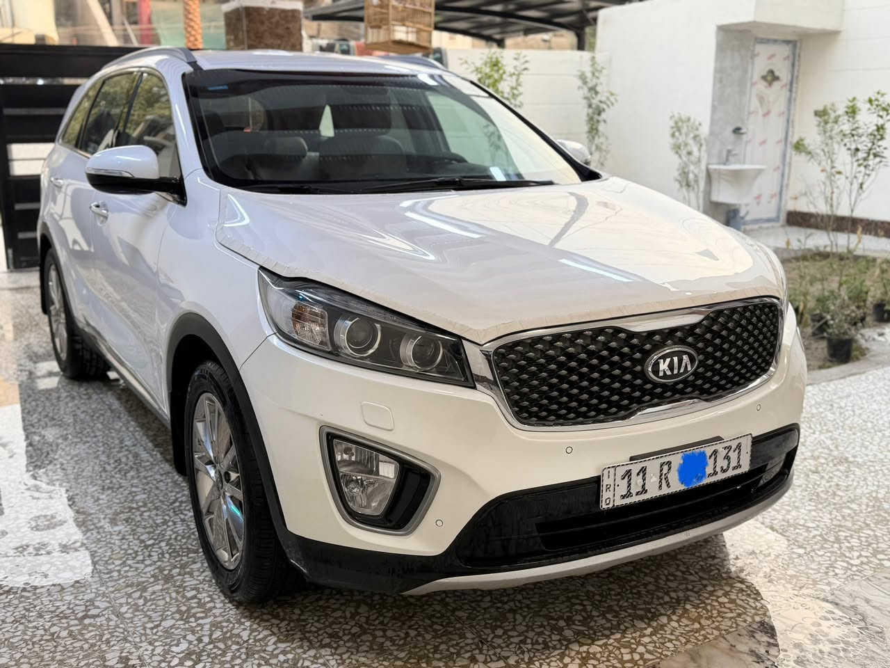 السلام عليكم 
البيع نقداً 
كيا سورنتو جديده خليجي استلام الشركه الدواليه العراقيه
موديلها ٢٠١٧ وع ايدي من ٢٠١٨  
ماشيه السياره 42 الف حقيقي ع فحص 
سته سلندر  سبعه راكب برغي مامفتوح بيهه
جديده سياره 
مواصفات
بصمه تشغيل ابواب اليت زنون زراك اليت باب خلفي كهرباء
شباك نحله كشاف ايل ايدي داخل جلد لونين 
مري شفط اشاير بل مري تحكمات استيرن 
علامه كيا سورنتو بل دوس ويل كروم 5 
بردات خلفيه ترحيب يدات نكيل  مري قلاب ع بك 
مواصفات مال الدواليه معروفه 
رقم جديد وهزه جديده بسمي شخصياً 
مكان بغداد 
رقم الهاتف

‭٠٧٧٦ ٣٩٠ ٨٥٧٨‬
