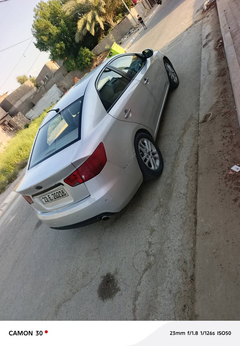 سيراتو ٢٠١٢ رقم اربيل وكاله بسمي سيارة جاهزة
تبريد تقم اطارات
محرك
كيره يخربط 
للاستفسار ***********
مكانه طويريج
