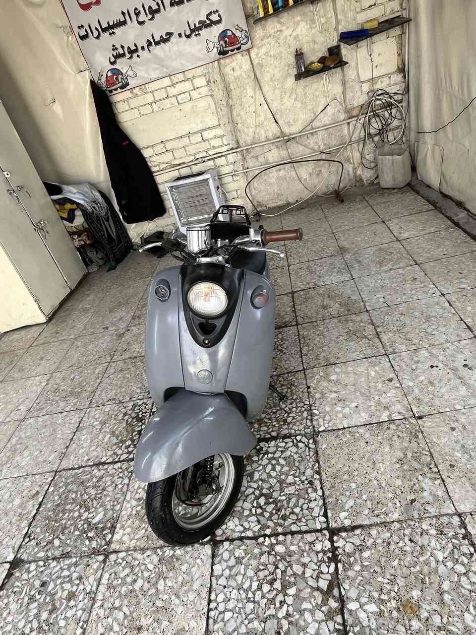 السلام عليكم للبيع يوماها عبدالحليم سرعة ٦٠ مجفته جديد دراجة حلوه وناعمه اكسلها ناعم بريكات امامي خلفي شغاله تايرات امامي خلفي شغال كهربائيات لايتات شغاله سلف شغال كفراتها مصبوغة دراجة كلش حلوه ومرتبه بيها ملاحضات بسيطة للبيع او مراوس السعر المطلوب 175 الف وبيها مجال العنوان بغداد حي الجامعة للاستفسار ع الرقم ***********
***********
