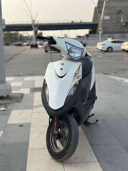 دراجه ماكس عدله دراجه بلاديه ختم واحد وي المكينه شلعه ومعدل نكره سلف شرط مامفتوحه توها طالعها من الحاويه شوفت عينك الدراجه يوم 11/5طلعتها من الحاويه والوصول موجود الدراجه مانقصها برغي ع وضع الحاويه السعر 1200 والشراي يشلع عيوني *********** متواجد واتساب (بالعافيه ع الياخذها)
