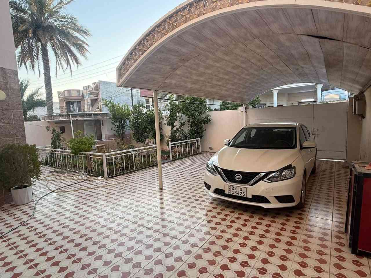 بيت حي الزراعة ٣٦٥م طابقين قرب مشمشة
الوجه ١٥.٥م و النزال ٢٣.٥ 
بيت محدث و عالي عن الشارع 
شارع ١٠ تبليط و ارصفة 
قريب على الشارع العام 
٥ غرف نوم و الطابق الثاني بناءه جديد 
السعر خاص بطلب من صاحب العقار 
للإستفسار *********** مكتب النور للعقار ساحة الجص عمارة الجوهرة مقابل محلات المليسي للانشائيه
