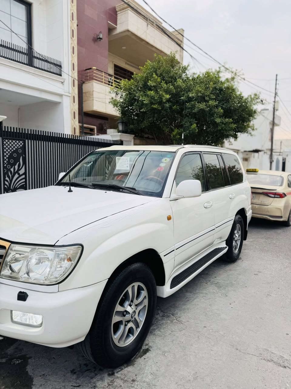 سەرەتا بەناوی خوا _مۆنیکا 2007GXR_V6_تۆماتیک_ قەپات مواسەفات _شاشە ئایپات بیلادی_ کوشین کارەبا _سەلاجە_ جام کارەبا_ کامێرەی پێشو دواوە_ ئالێر کارەبای_ ناو فۆرمیکە_ سلایت_ لایت زینۆن بیلادی_ 5تایەو ویلی لۆکی لەژێرایە_ سێ رێز کوشنە_ بیلاد ناو زەرد مەرخوب_هۆگی بیلادی ماوە_ جەگی بیلادی ماوە_گشت گیانی بەشەرت مەکینەی نەکراوەتەوە بەس قەپاخی سەری کراوەتەوە_ شانسیو دەبل ئەکسل دارو بەردی بەشەرت_رەقەمەو سەنەوی _ژینگە حەمووی تازەیە بەناوی خۆمە  _دوسەی وەنەوشەی بۆ بەستراوە نوێ _سێ چوار ساردە کوتی هەیە_ لەگەل تۆزێ سەقفی شتی بەرکەوتوە چاک کراوەتەوە بێ بۆیاخ _وەرگەرانو براوە بەشەرت_شوێن هەولێر _ژمارە موبایل_***********_سحری 165وەرەقەو ماحمەلەیەکی برایانە
