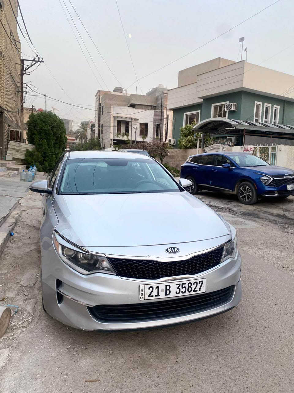 كيا اوبتيما 2018 كلين تايتل مكفولة 
رقم شمالي 
مواصفات 
محرك 2400
كار بلي
شاشة كبيرة
كامرا خلفية 
تحكم ستيرن
تبريد قطعتين
ماشية 120 الف 
السعر 130
واسط /الصويرة 
*********** بغداد, العراق
