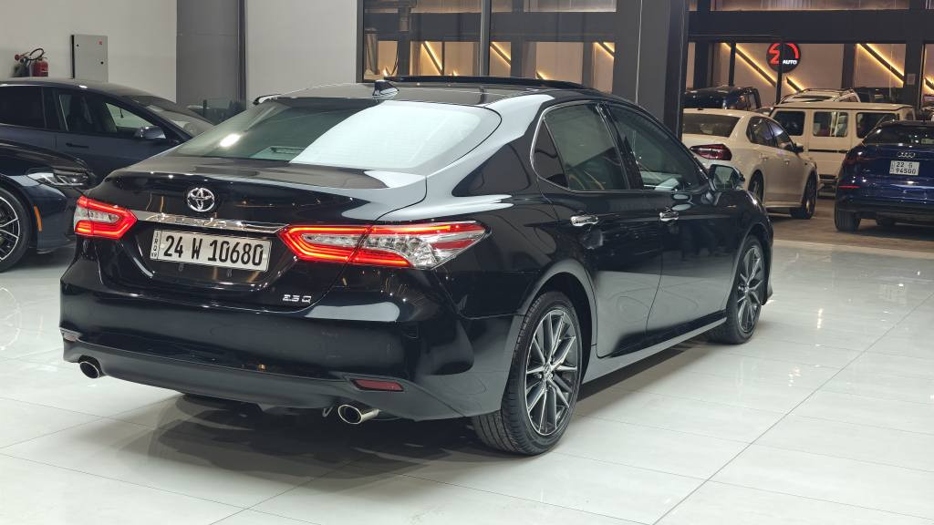 تويوتا كامري 2023 VIP 
ماشیه 23.000کم 
مواصفات خاصه
صيني مواصفات روسي 
محرك 4 سلندر 2.5 لتر 
فول فول 
داتاشو . بانوراما . بردات جانبيه وخلفيه و كشنات امامي وخلفي كهربائي 
دشبول الكتروني 
رقم دهوك تحويل او وكاله ثاني يوم 
العنوان اربيل
مكفوله كفاله عامه 
للاستفسار 
***********
*********** أربيل, العراق
