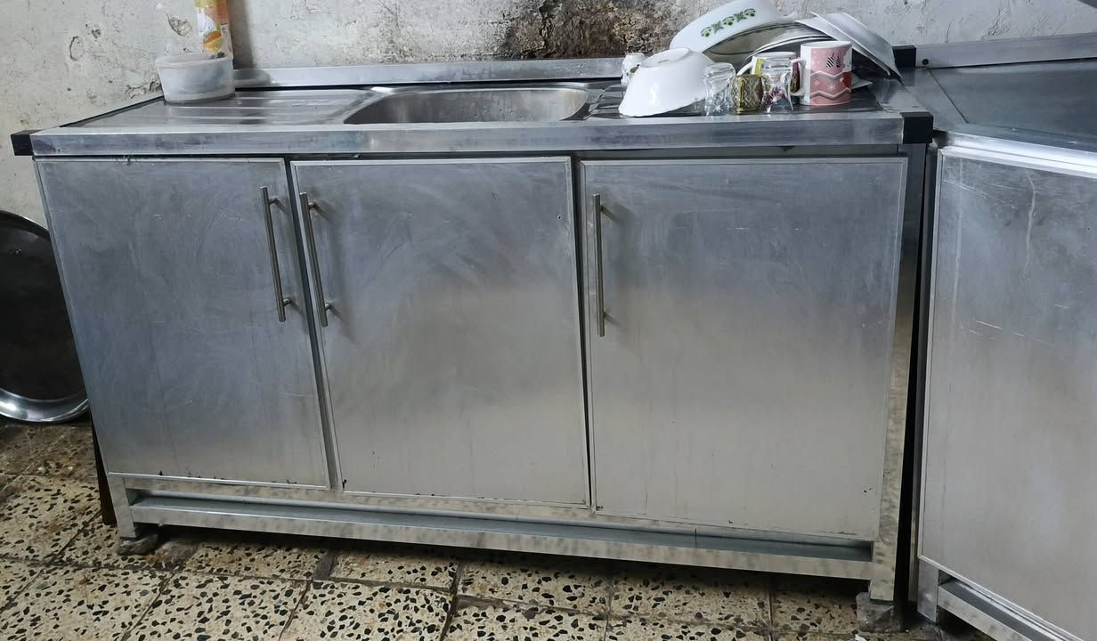 كاونتر تفصال 6 قطع نضيف جدا للبيع مكان حي الجهاد الرفاق *********** اكو توصيل بكروه
