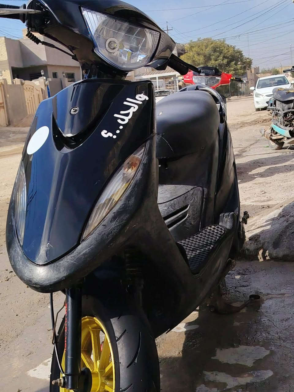 السلام عليكم دراجه ماكس عدله للبيع كفاله عامه 
تفاصيل أكثر خاص مكان نجف ابو صخير رقم موبايل ***********
