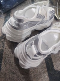 ملابس • مقاسات • توصيل