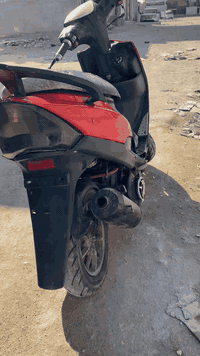 السلام عليكم ماكس عدله محرك ياباني مفتوحه بس ما مجفتها  سعرها 400بيها مجال بسيط العنوان كربلاء قرب محطه القادسيه رقم ***********
