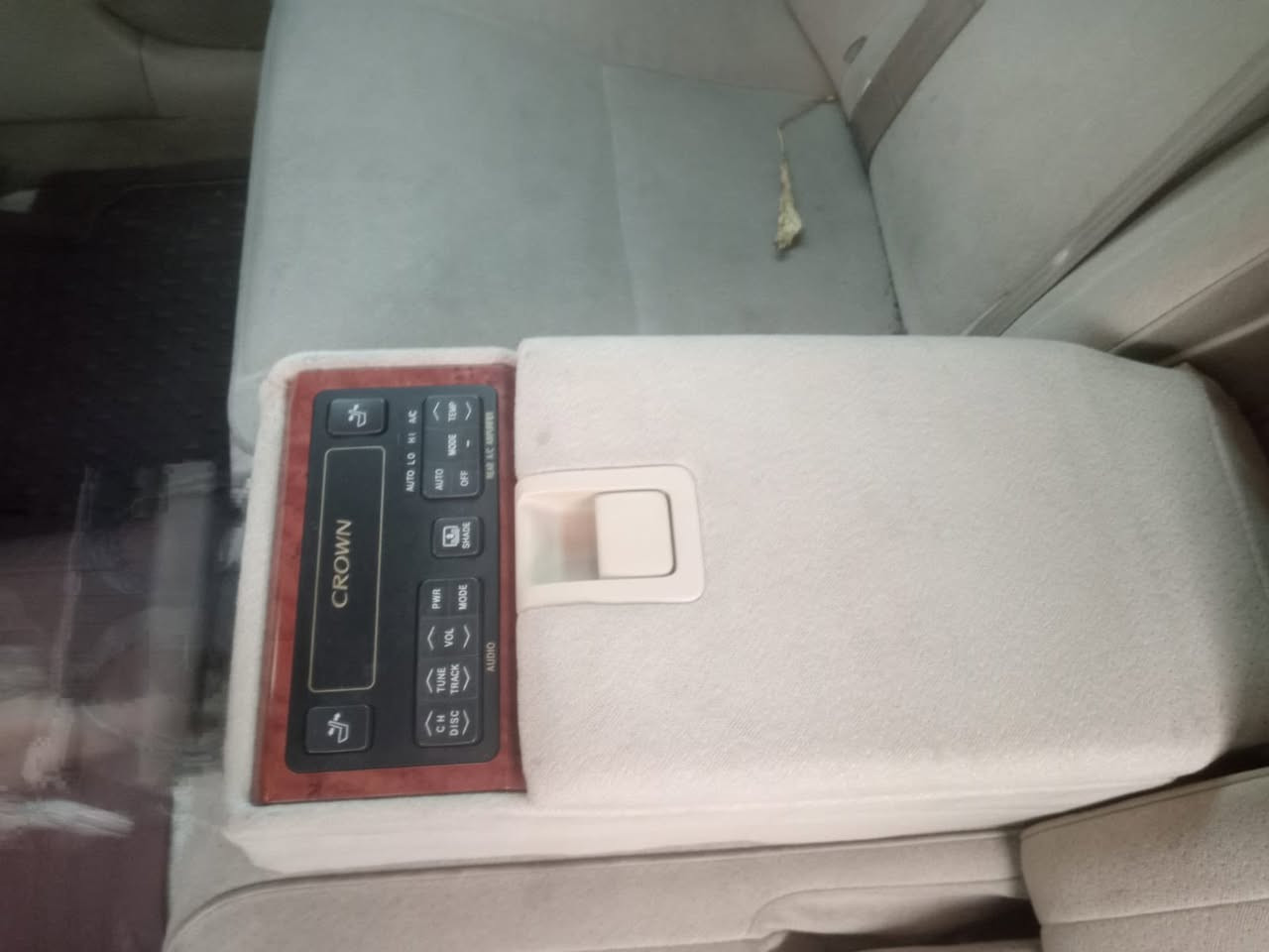 سياره شاهينه 2005 فووول مواصفات تدفىه  تبريد تبريد ثلاث قطع متومه ارقام وسنويه طبق الاصل شرط الحاسبه  ويل رياضذ نفطي. سياره واحد  كصه قماره فقط فقط فقط  السعر 45وبيهه مجال للشراي ميسان العماره الاستفسار  على الرقم *********** متوفر واتساب
